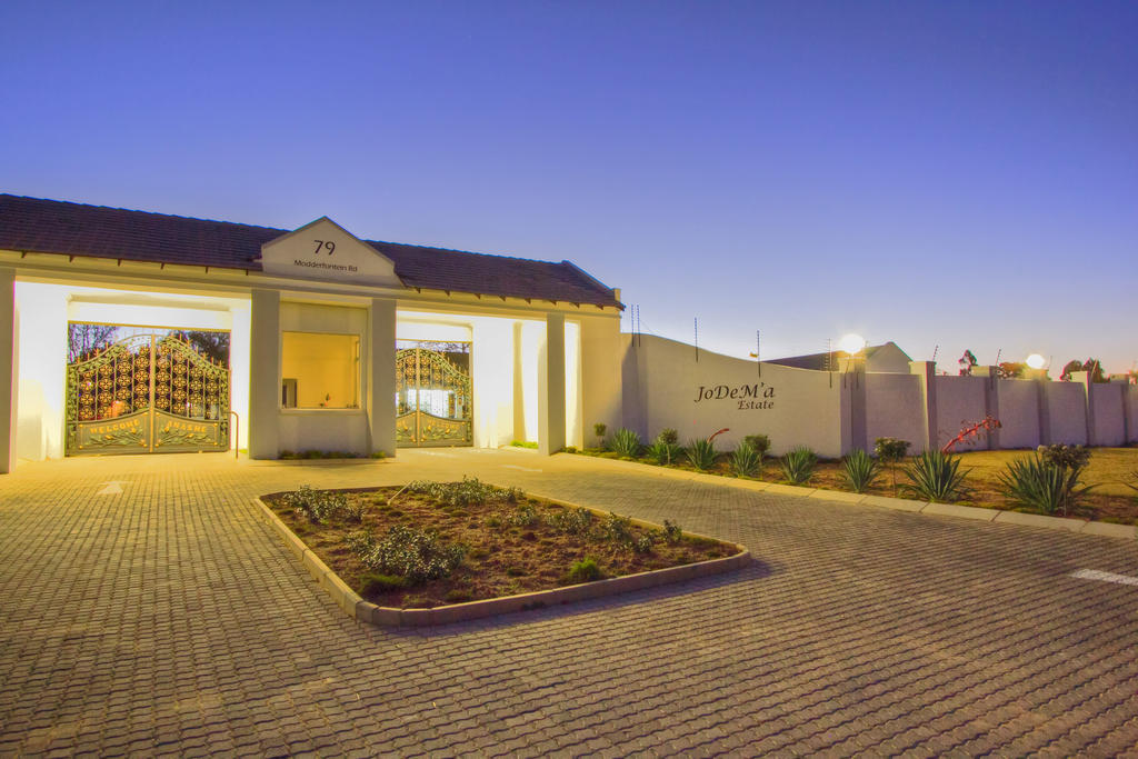 Anashe Guest House Midrand Exterior photo